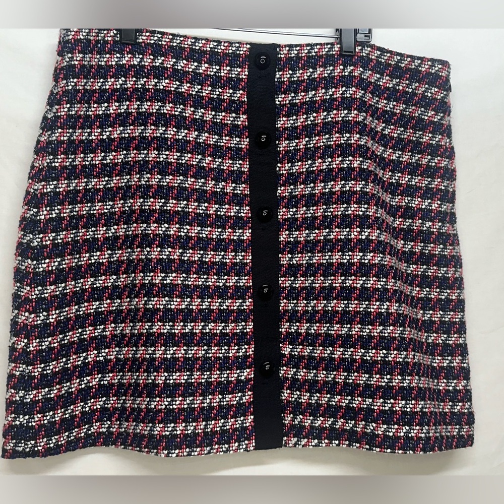 LOFT Size 14P Petite Plaid‎ Tweed Faux Button-Front Skirt
Red White Blue & Black
